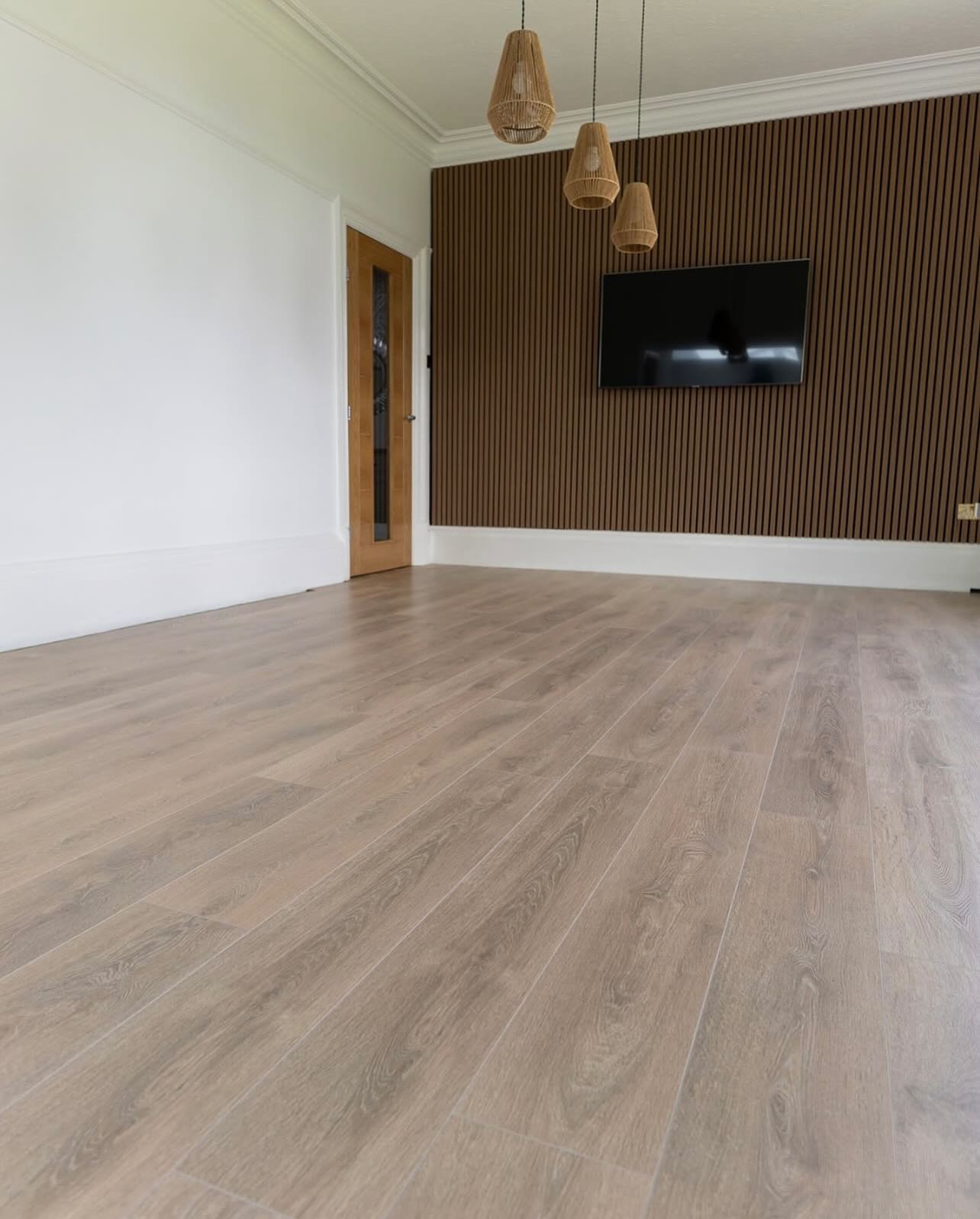 high_end_flooring_1748924461_3646565140338792405_71794381068