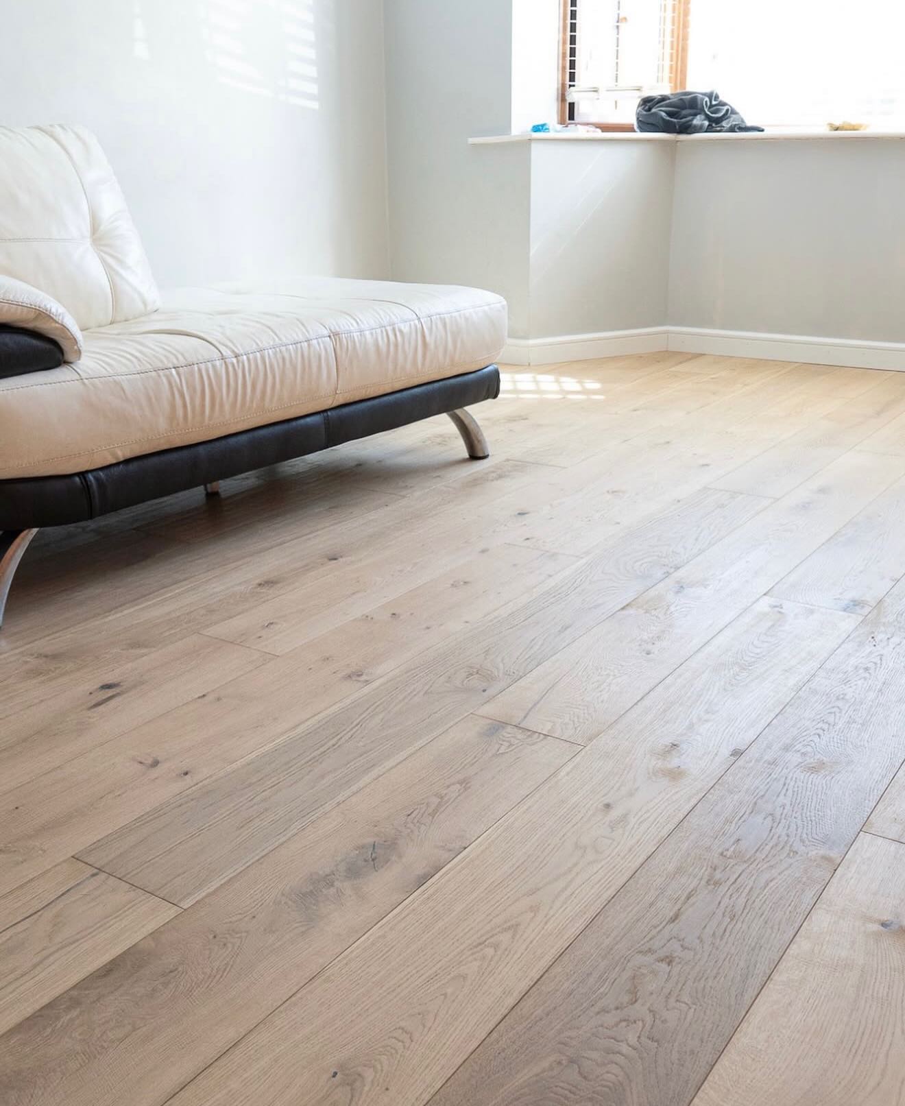 high_end_flooring_1765596086_3786416868887174699_71794381068